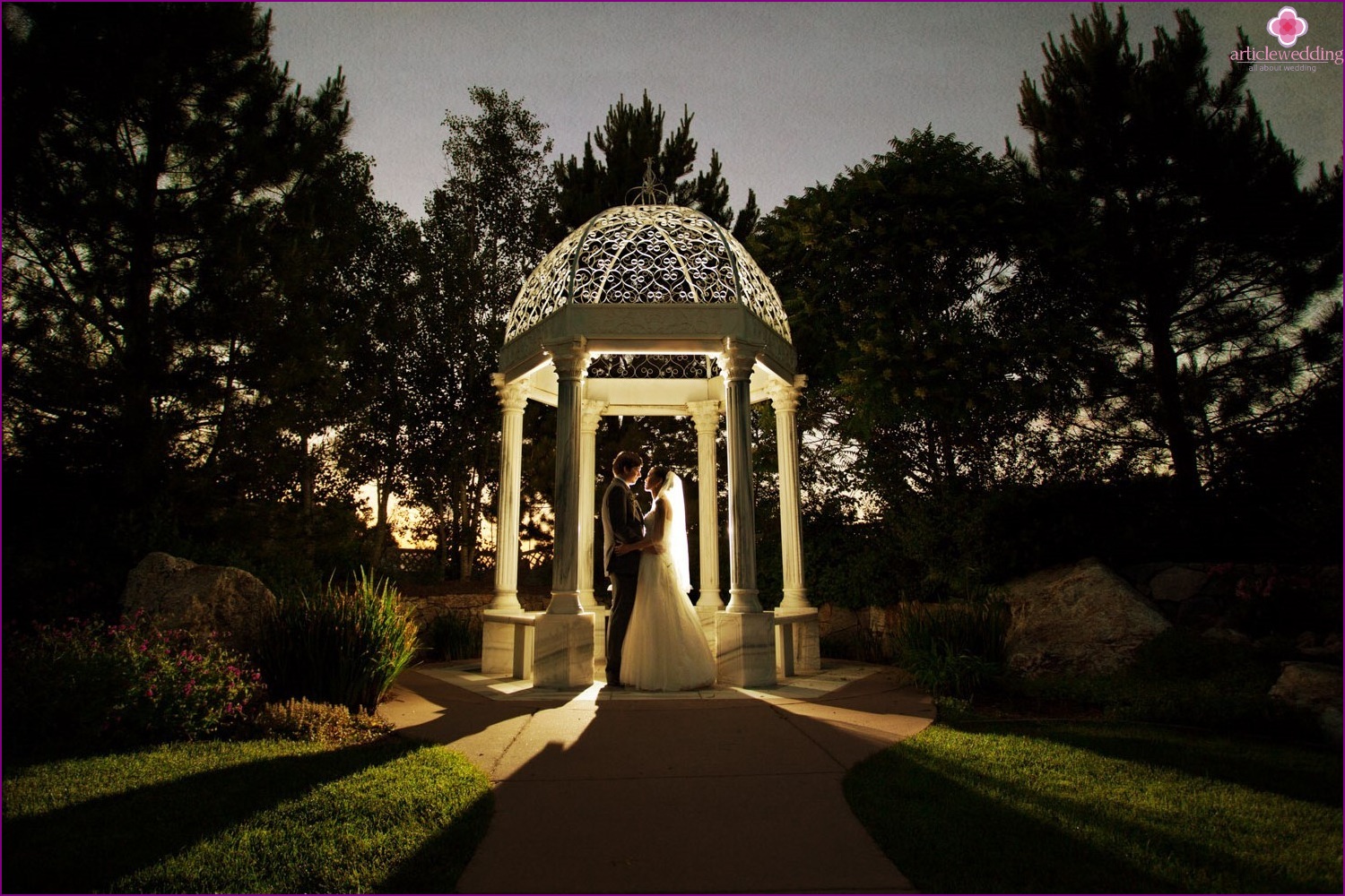 Newlyweds in the park