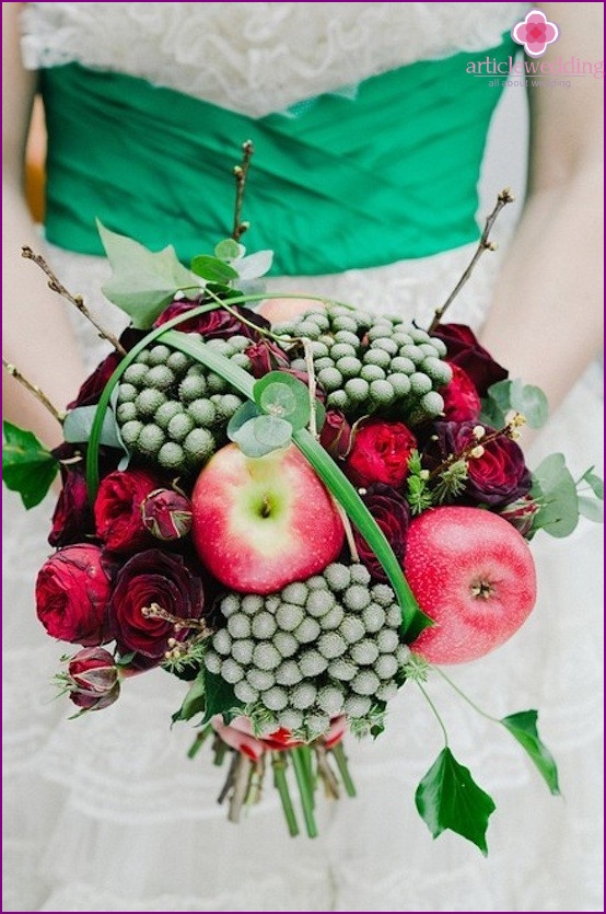 Ramo de novia con manzanas