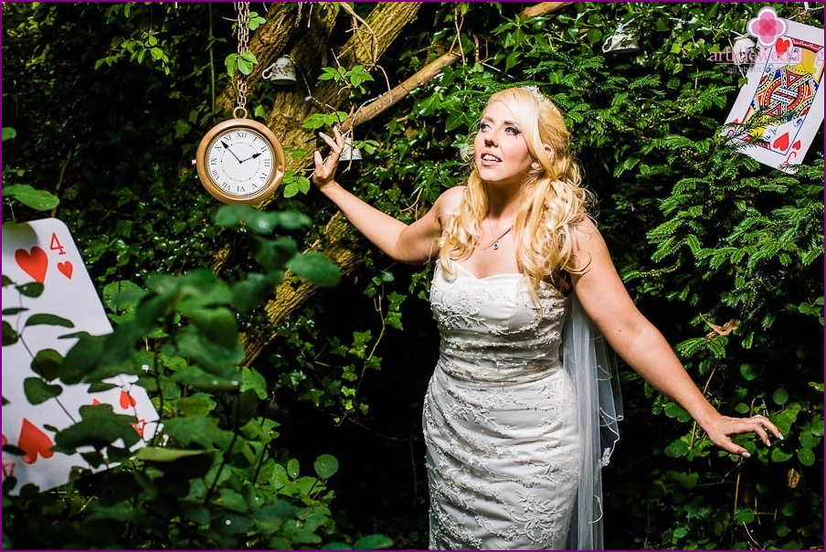 Wonderland style bride