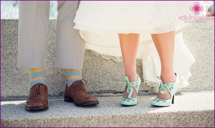 Bright shoes of the bride