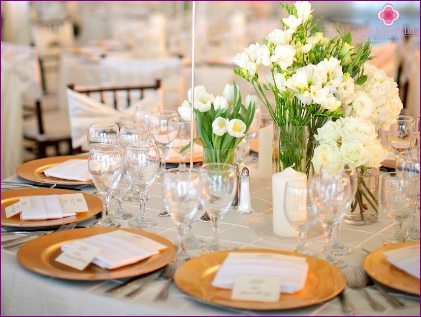 Réglage de la table pour un mariage