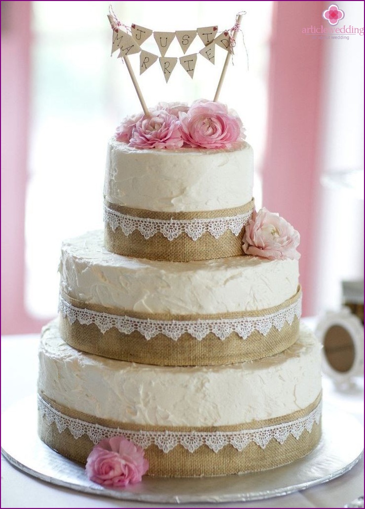 Gâteau de mariage rustique