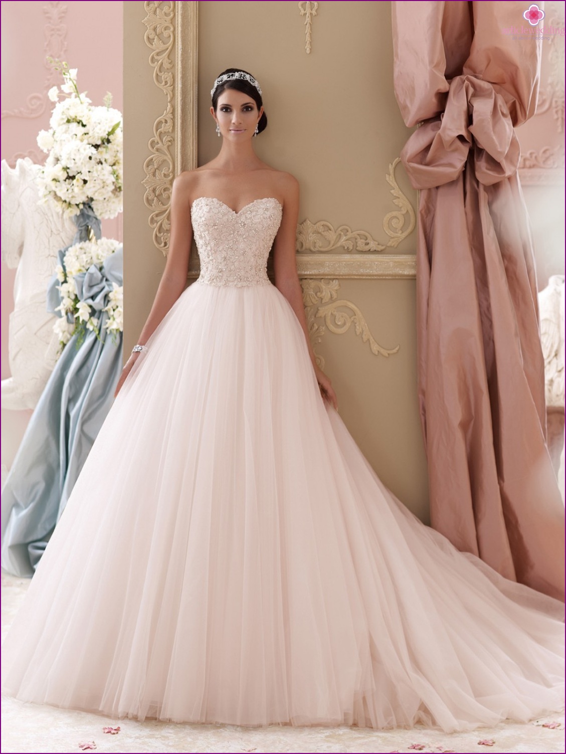 Abito da sposa rosa baby