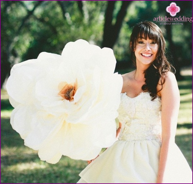 Paper flowers for the bride