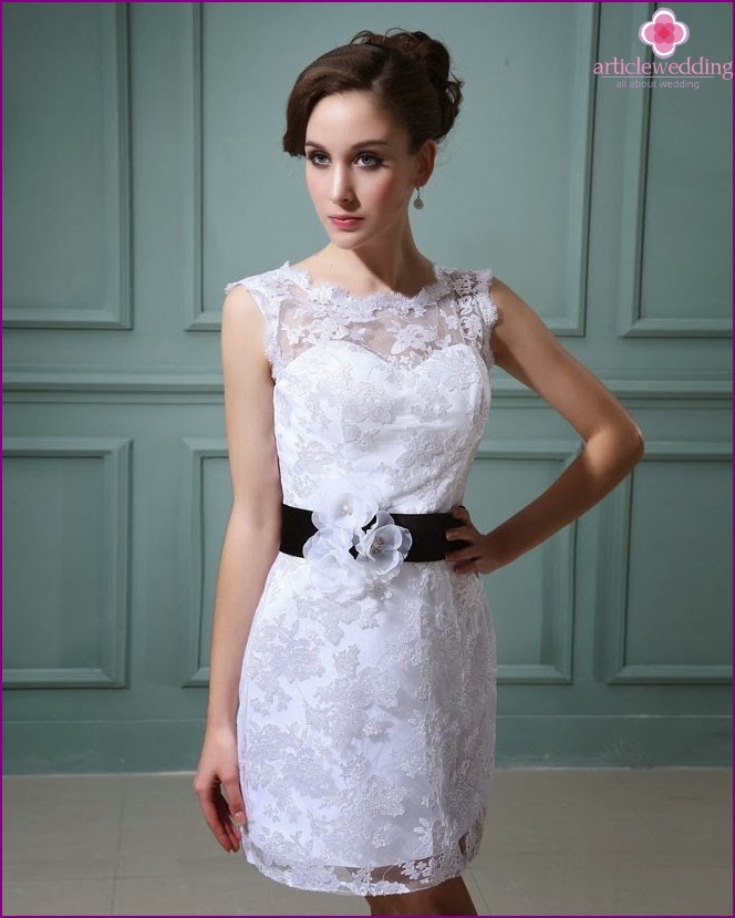 Short wedding dress