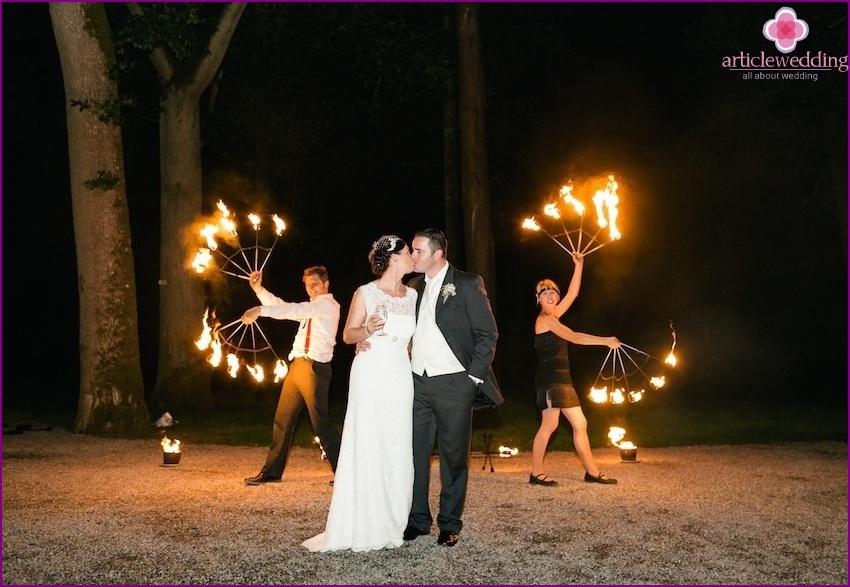 Feuershow für die Hochzeit