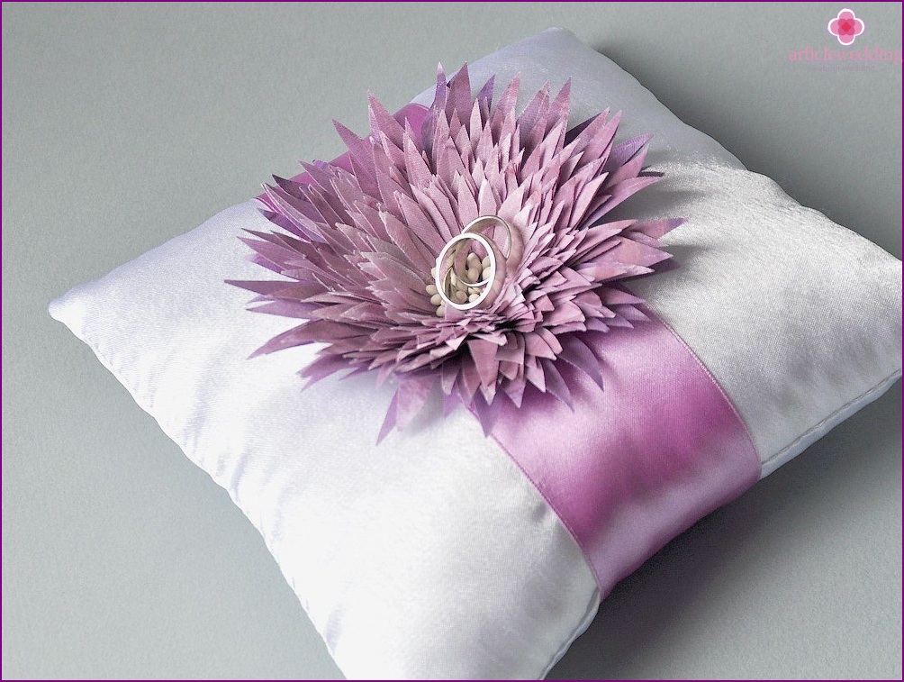 Cushion for rings