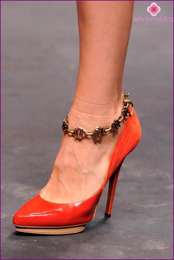 Shoes with bracelet