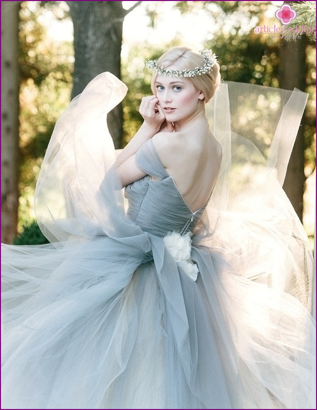 Vestido de novia azul polvoriento