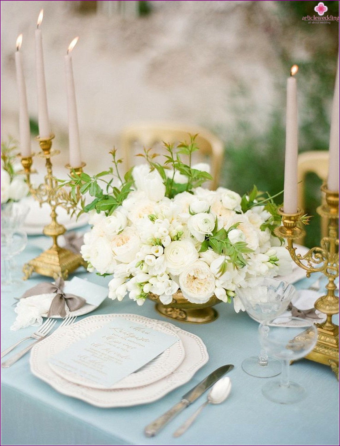 Wedding decoration in dusty blue