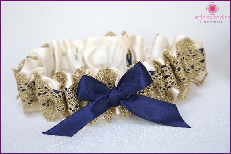 Garter in blue gold