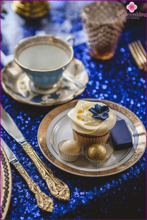 Treats in blue and gold