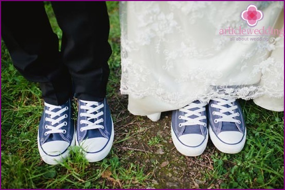 Wedding in sneakers