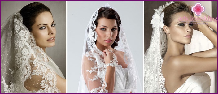 Openwork lace for the bride’s headdress