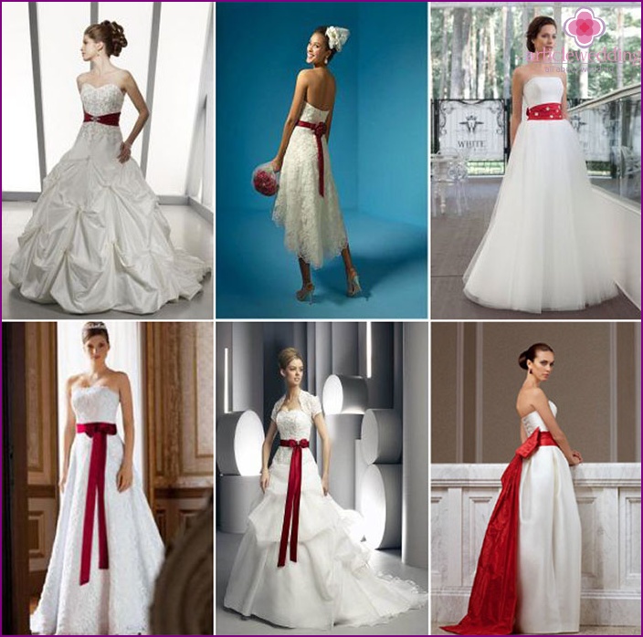 Rotes Band an den Kleidern der Braut