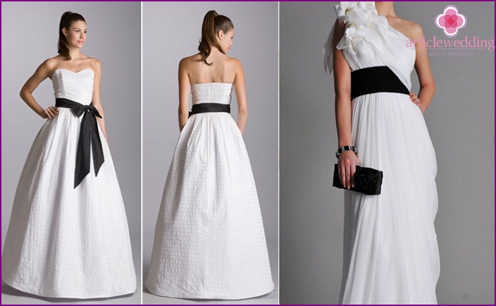 Weißes Kleid mit breitem schwarzen Gürtel