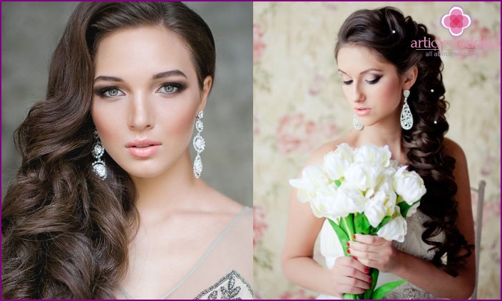 Coiffure de mariage d'un côté