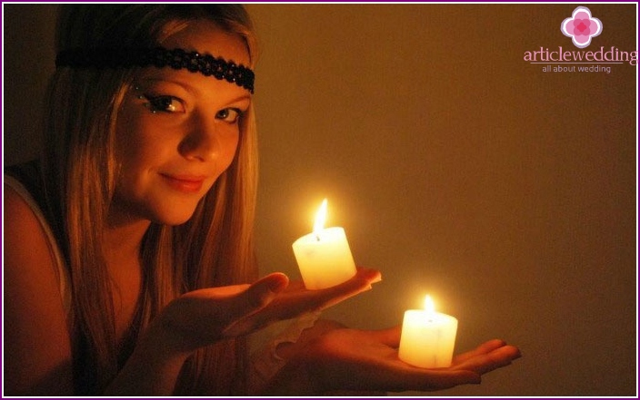 Mysterious atmosphere of fortune telling at the pre-wedding bachelorette party