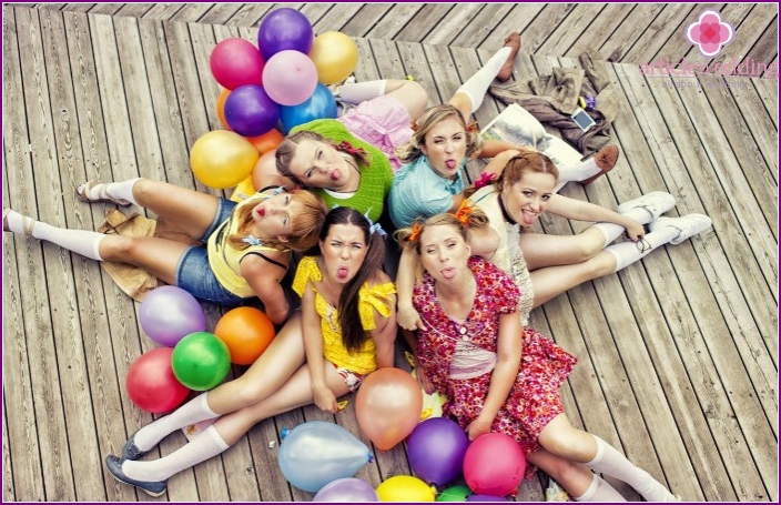 How to spend a bachelorette party in a children's style