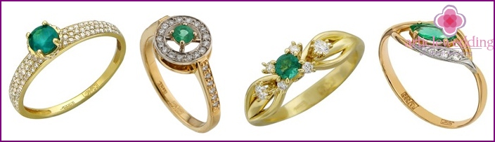 Photo: gold rings with stones