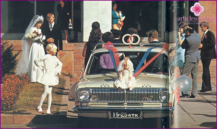 A menyasszony ruhája a szovjet esküvőn