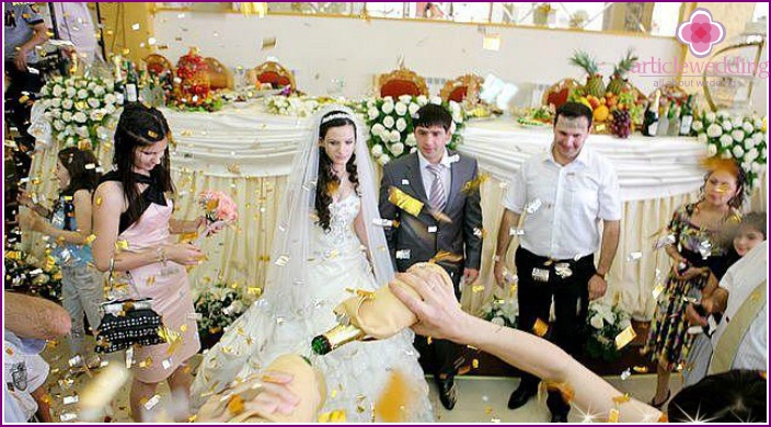 Herrliche Hochzeit der Kaukasier