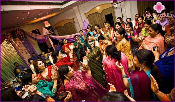 Women having fun in Sanjay