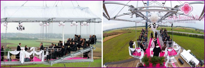 Holding a wedding on a special platform in the sky