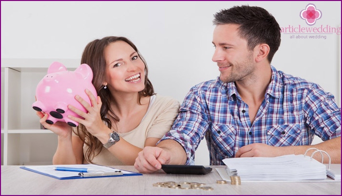 Newlyweds are calculating the budget