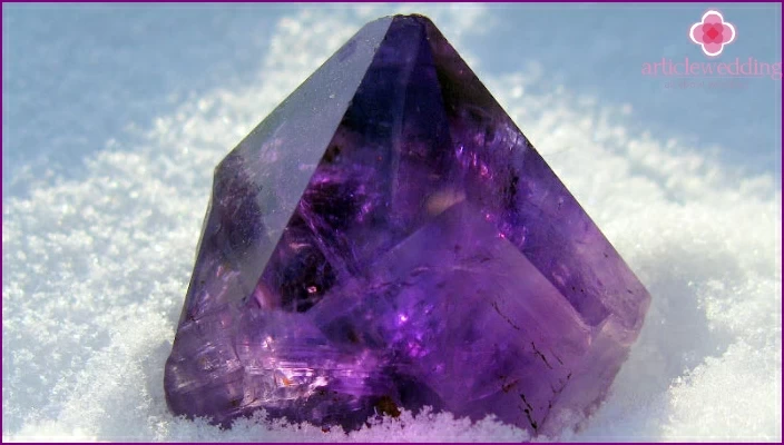 Amethyst - a symbol of the 48th wedding anniversary