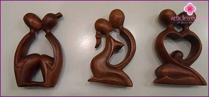 Holzstatuette zum Jubiläum