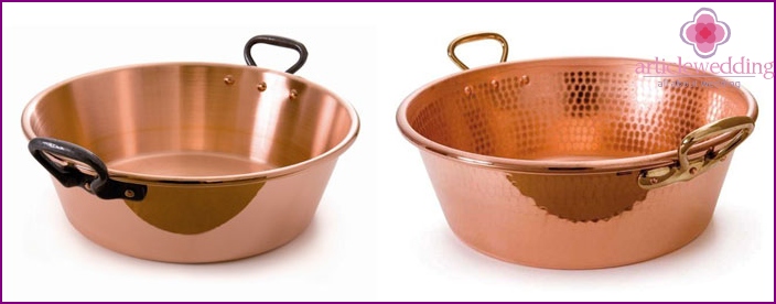 Copper basin - a worthy gift for spouses