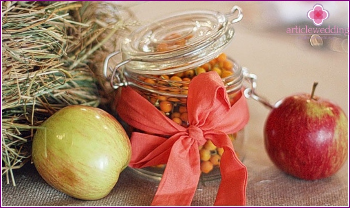 Table decoration for rowan wedding