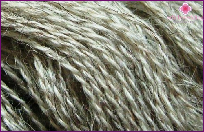 Wool: second symbol of the seven year anniversary