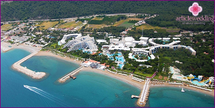 Kemer for a wedding