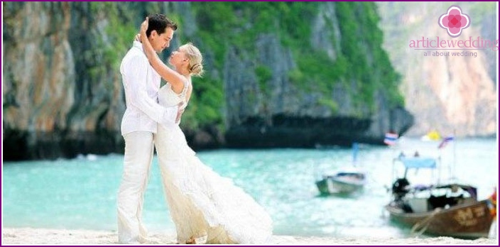 Casamento tailandês na praia