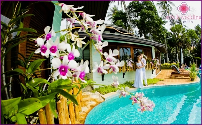 Symbolic Thai Wedding Ceremony