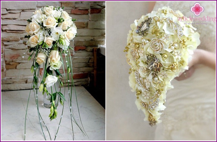 Elegante bouquet a cascata per un matrimonio d'oro