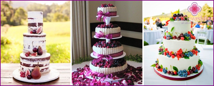Berry cake for a wedding