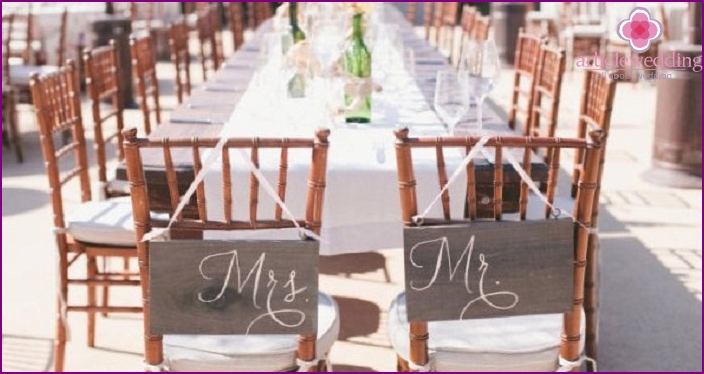 Signatures on chairs will decorate any celebration