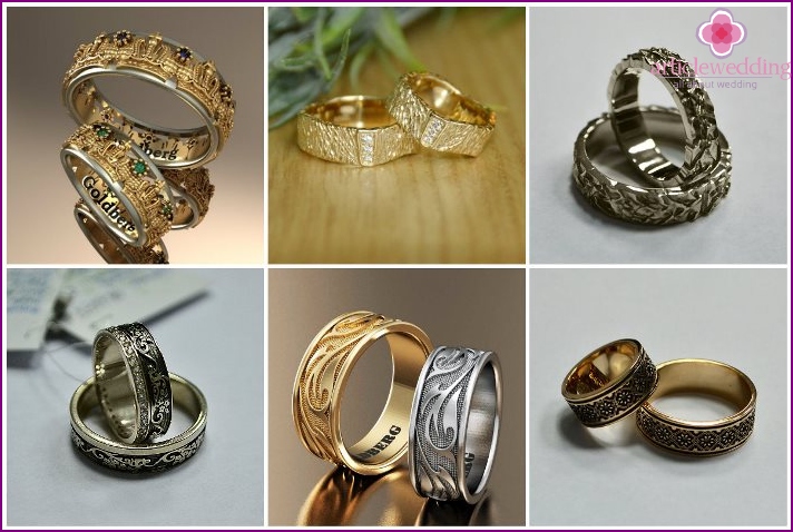 Alianças de casamento onduladas e com ornamentos