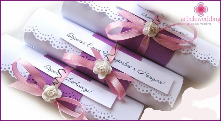 Decorative scrolls for the wedding