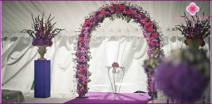 Arch with floral decoration