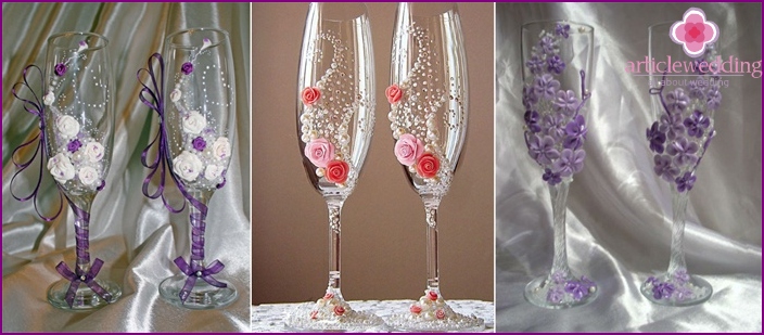 Wedding glasses decorated with porcelain flowers