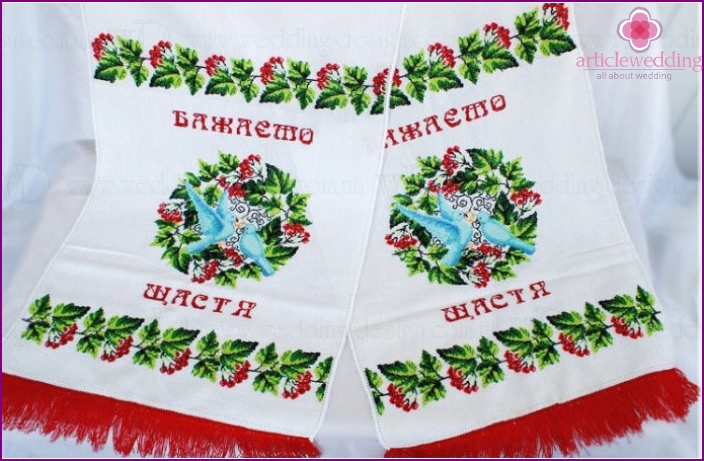 Festive towel with doves