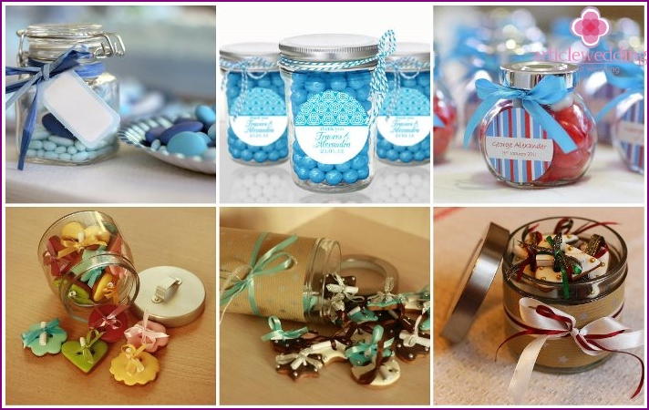 Cookies and candies for filling jars