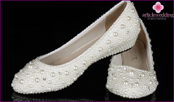 Bouts de couleur de chaussures de mariage