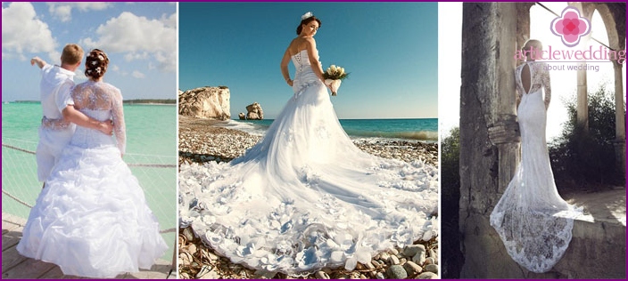 فستان لحفل زفاف على الشاطئ