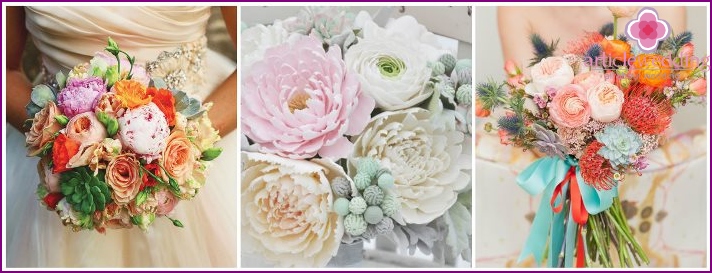 Mix di fiori per la sposa: peonie, ranuncoli, piante grasse