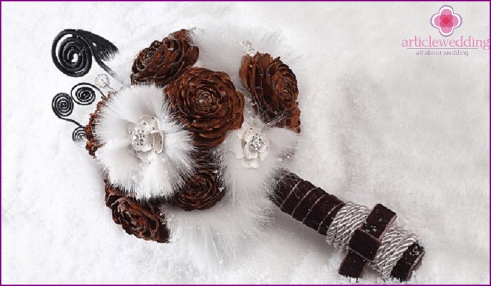 Winter bridal bouquet of cones